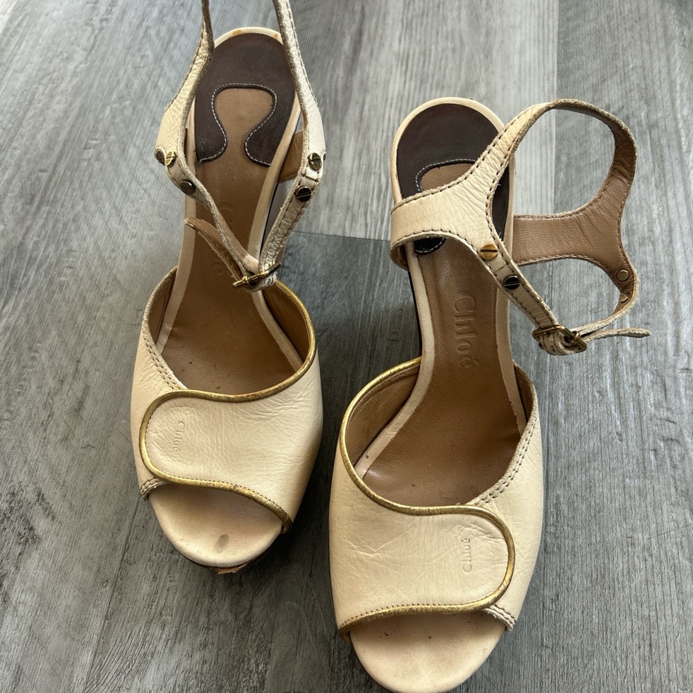 Chloe Cream and Gold Sandals
